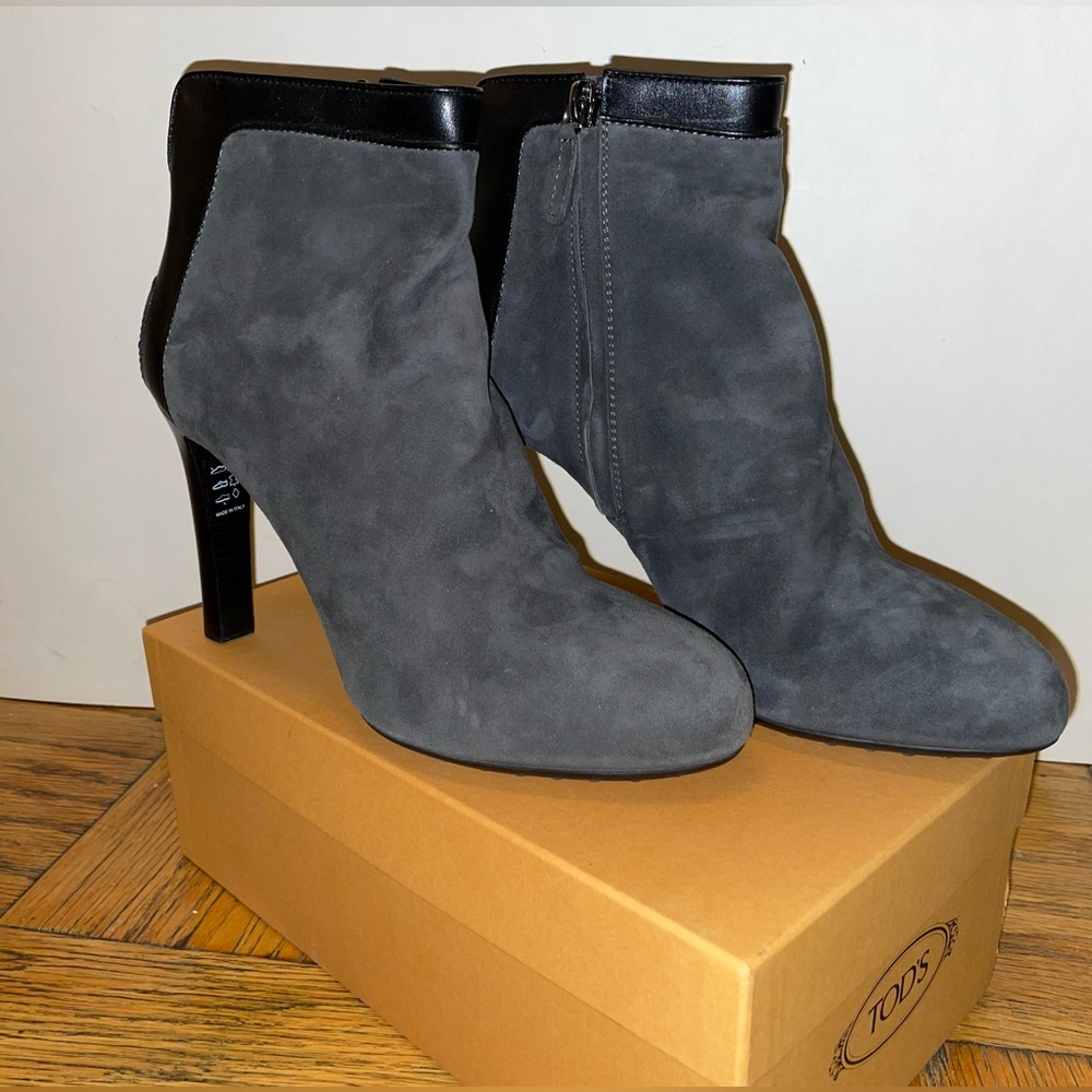 TOD’S Grey Suede + Black Leather Heeled Leather Bootie Size 38.5 Brand New